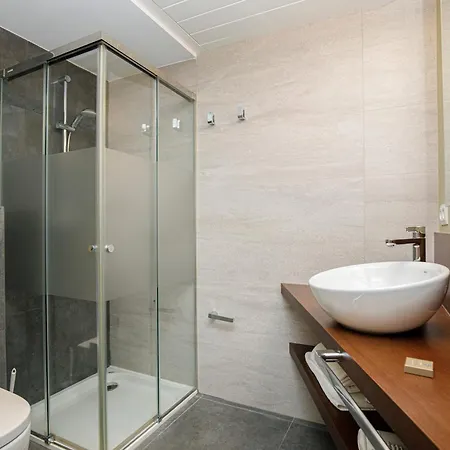 Les Clarisses Boutique Vic