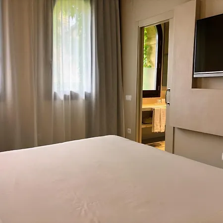 Les Clarisses Boutique 4* Vic