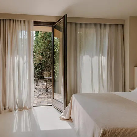 Les Clarisses Boutique Hotel